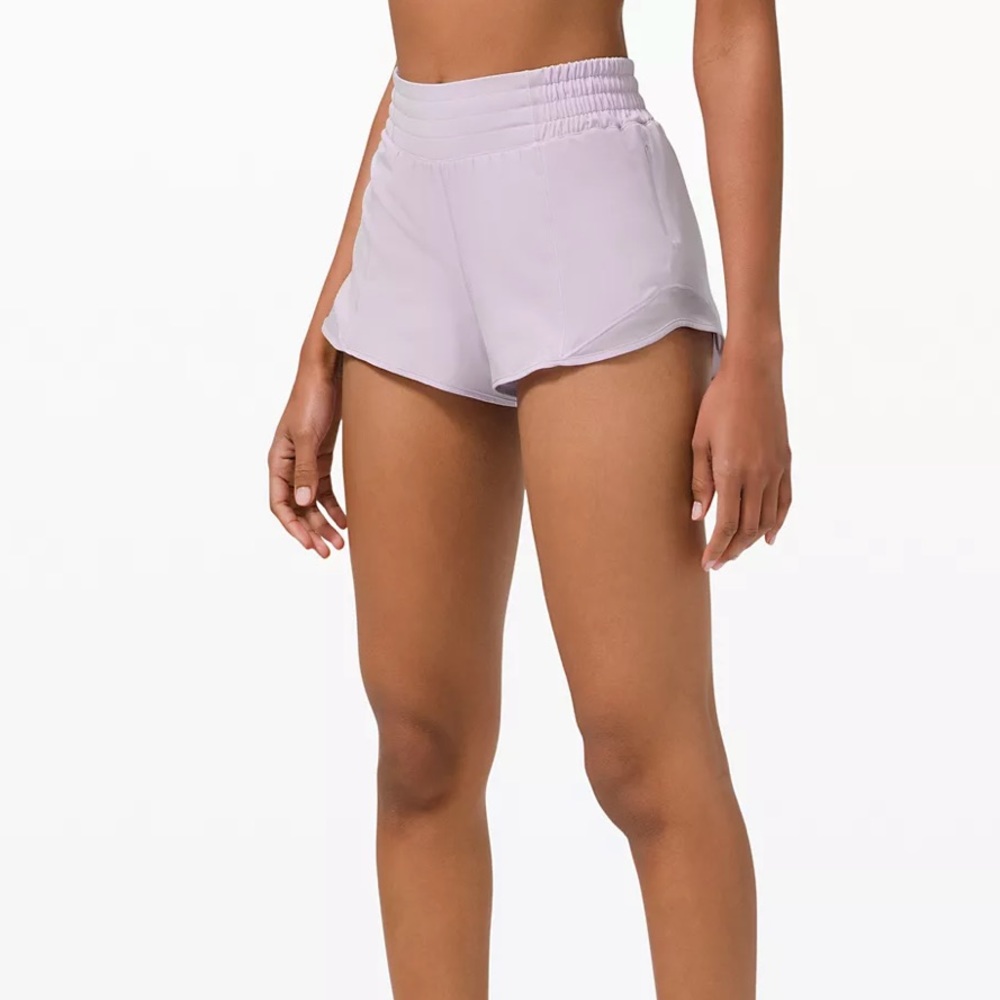 Lululemon Hotty Hot HR Short 2.5” Lavender Dew